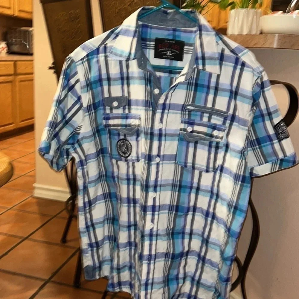 Red Ape mens button up/down XL shirt.